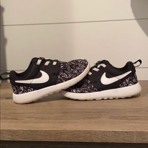 Girls Nike Shoes